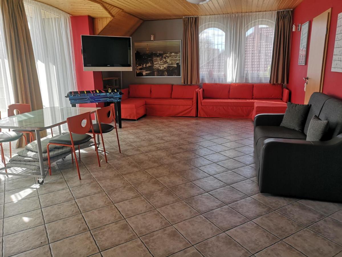 Szigeti Apartmanhaz Pecs Luaran gambar