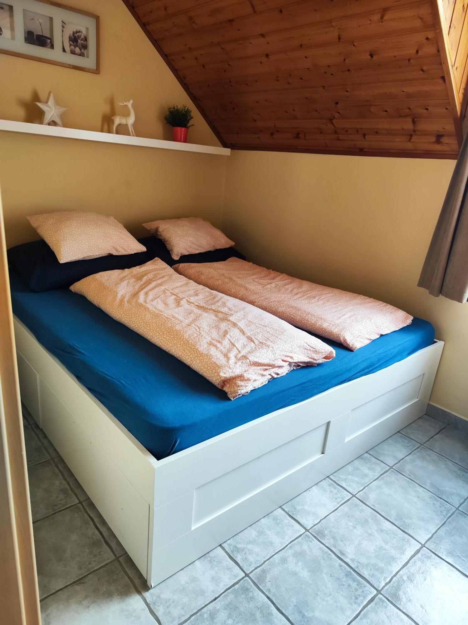 Szigeti Apartmanhaz Pecs Luaran gambar