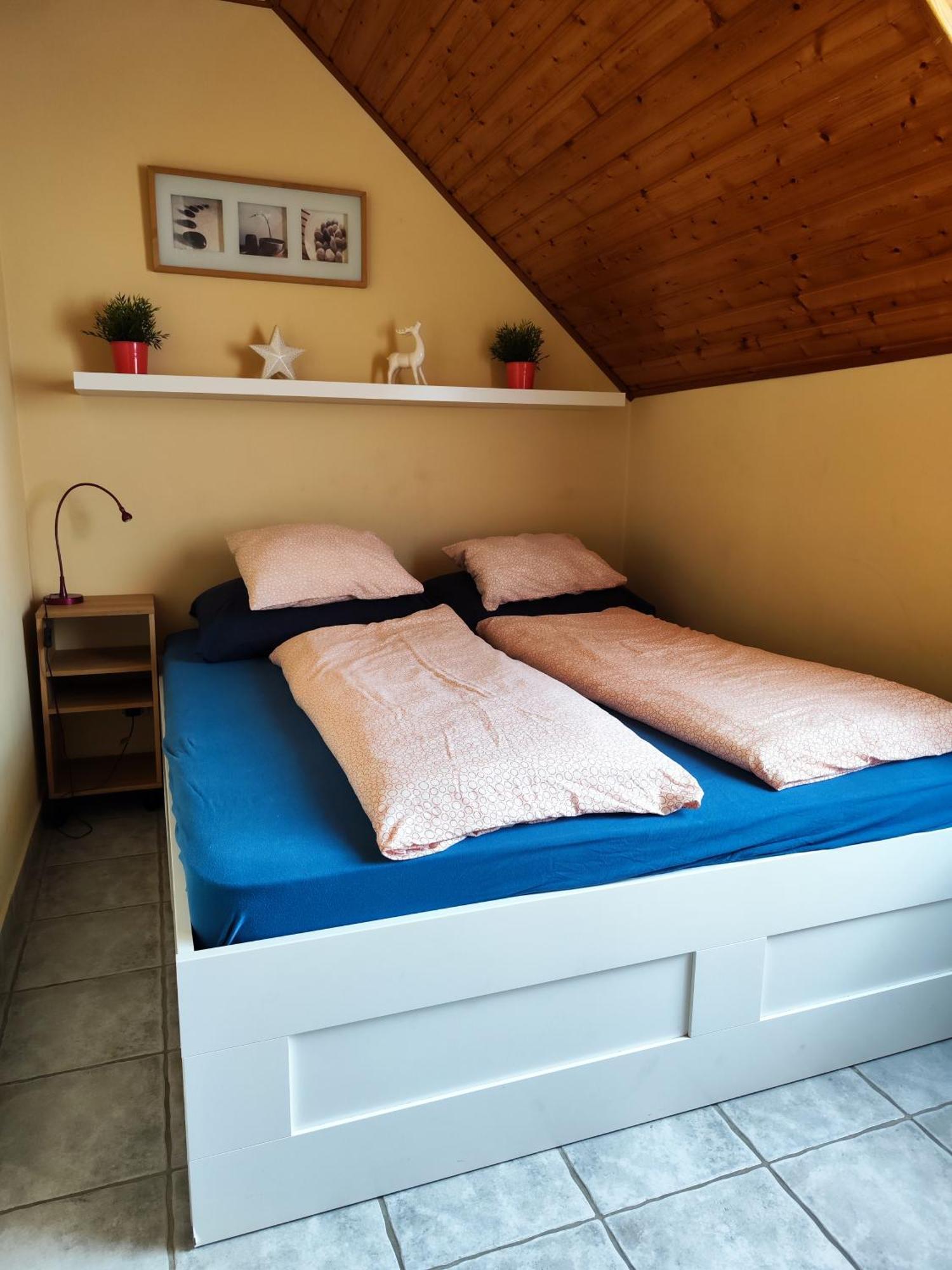 Szigeti Apartmanhaz Pecs Luaran gambar